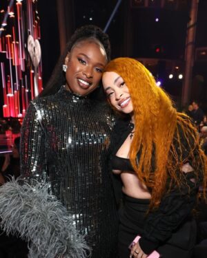 Jennifer Hudson Instagram - Such a fun night celebrating music and reconnecting with old friends! Thank u @iheartradio! ♥️

📸: Getty Images