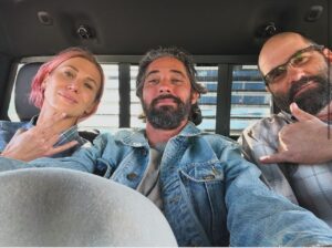 Jennifer Landon Instagram - Summer Roadtrip ✨

@ryanbinghamofficial 
#jakeream @trista_ream (tell your dad to get on freaking Instagram)
@yellowstone 
#yellowstone #yellowstonetv 
@101studiosco