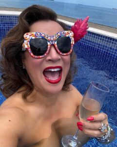 Actress Jennifer Tilly HD Instagram Photos and Wallpapers August 2024