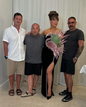 Jennifer Tilly Instagram - It takes a village! Thanks to my talented team: @robrumseymua (makeup) @stuntzbeauty (hair) and my genius assistant (@yogibass) ❤️