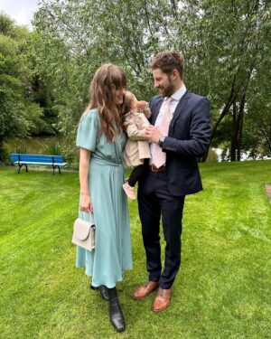 Jenovéfa Boková Instagram - V červnu jsme ještě byli na dvou krásných svatbách! 
Děkujeme a buďte všichni šťastní 🫶🏻🥂🕊️