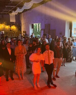 Jenovéfa Boková Instagram - V červnu jsme ještě byli na dvou krásných svatbách! 
Děkujeme a buďte všichni šťastní 🫶🏻🥂🕊️