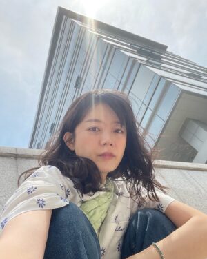 Jeon So-min Instagram - 🐬💙