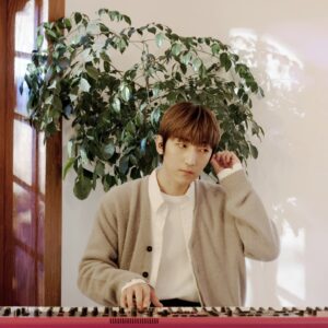 Jeong Dong-hwan Instagram - 안녕하세요!! 새로운 노래 만들었어요😃 요즘 제 모토 [멜로디는 쉽게, 편곡은 우아하게, 고음은 민석이에게] 삼박자가 부합하는 곡을 만들려 노력했답니다😐 최근에 참여한 작품들도 올려드려요:) 함께해 주신 모든 분들 정말 감사드립니다~! 
세상의 소금 ISTJ들! 오늘도 고생 많으셨고, 평안한 주말 보내셔요!

Melomance made a new song!
 I also share the works that I recently participated in! :)
 Thank you so much to everyone who joined us!

#민석아어디니 #뒤늦게빠진MBTI