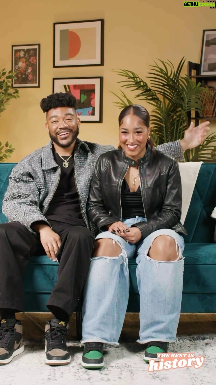 Jerrold Smith II - 1.5K Likes - Get you a THOUGHTFUL fiancée like @cherlytempless who will make sure you’re eating randomly throughout the day 🥹🖤 (…she’s a keeper, @jerroldhtims 😍💍🫶🏾) #TheRestIsHistory
Who’s the better cook in the relationship— You or Bae??? 👀👩🏿🍳👨🏾🍳