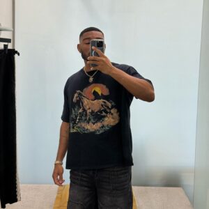 Jerrold Smith II Instagram - haven’t passed a mirror yet that doesn’t show me love

#mensfashion #mensstyle #mensstreetstyle #losangeles #miami #miamibeach #blackmen #blackmenwithstyle #blackmenfashion #haircut #selfie #summer