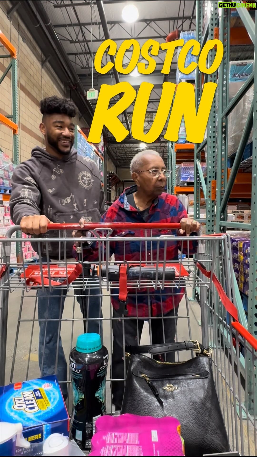 Jerrold Smith II - 1.9K Likes - First one of 2024, throwing up that Drew Walls prayer that our NFL deal is coming soon lol. First Costco trip with my new roommate, we actually had a list this time since I know what we need 😂 figured I’d give her a break on the mic for once
#grandma #grandmaandgrandson #grandmasofinstagram #family #costco #costcofinds #dailyvlog