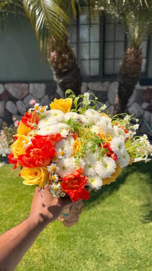 Jerrold Smith II Instagram - How do you all celebrate your loved ones? How do yall celebrate yourselves? Hope everyone gave their mothers, grandmothers, and themselves some flowers this weekend 💐

use my code “jerroldhtims” when ordering from @jardin.deluxe 
#mothersday #mothersdaygift #flowers #burnout #dailyvlog