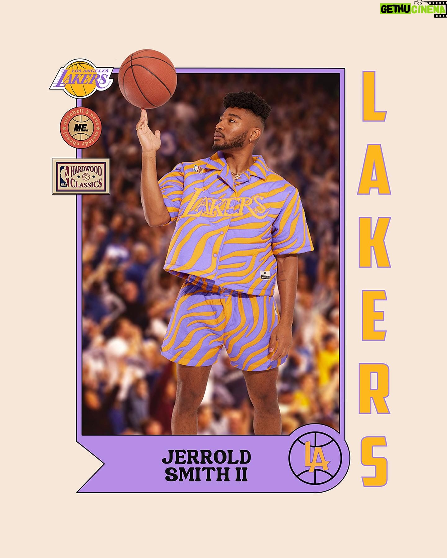 Jerrold Smith II - 1K Likes - Me for @melodyehsani x @nba x @mitchellandness š„² grateful is an understatement. As a fan of the brand and a lover of the game Iām really just happy to be here. Go get yāall some of that at @melodyehsanishop today! š¤š½
#nba #mitchellandness #lakers #lakersnation #streetwear #streetstyle