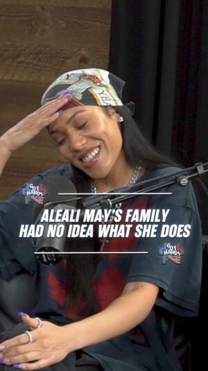 Jerrold Smith II Instagram - “Whatever you’re doing, keep doing it” 😂
We’re back with a new episode featuring @alealimay!
Link in bio ⬇️
Like, share, & subscribe 🤝🏽

#lifegothandspod #lifegothands #sweetlifeonmax #sweetlifelosangeles #reels #reelsinstagram #viral #viralvideos #podcast #podcastersofinstagram #explorepage #aleali #alealimay #jordan #jordan1 #jumpman #jumpman23 #podcasting