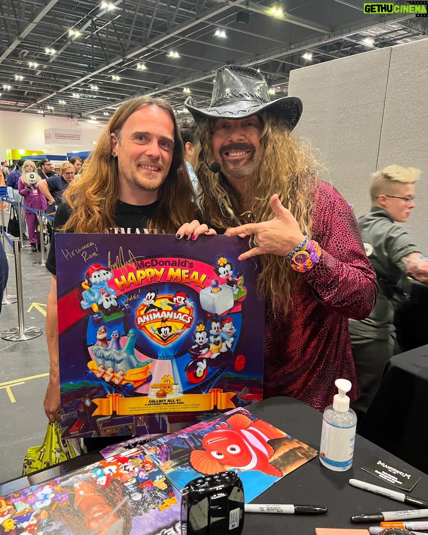 Jess Harnell - 1.1K Likes - Saturday Excel: Hanging with some friends at London Comicon 2024!!
Who’s coming to join us & have a blast at the Comic-Con today?!!! 👏👏👏👊🎫🎫🎫🎫