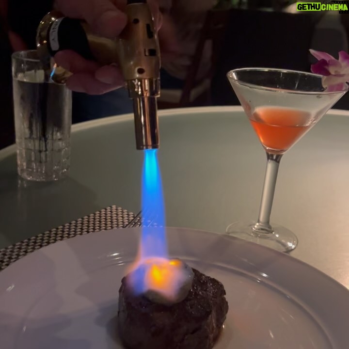 Jess Harnell - 505 Likes - It’s the WEEKEND!!!! 🙏🙌👏🤩
We love to spend time together, good food, movies and relax…. what are your plans?