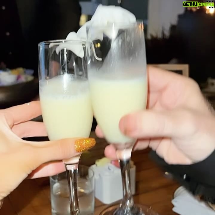 Jess Harnell - 621 Likes - ✨Kicking off the weekend in style at one of our fave restaurants!
What’s your fave food?