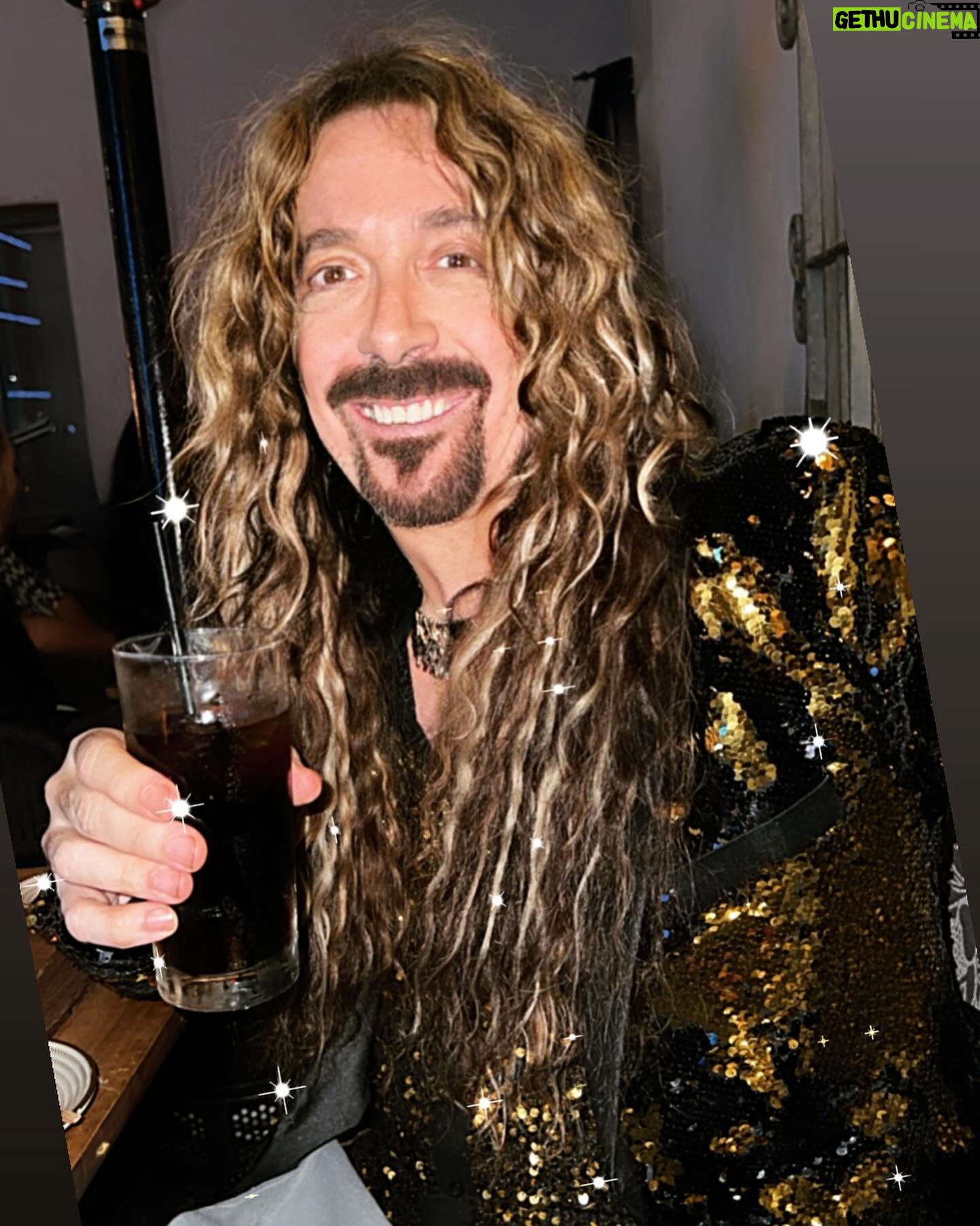 Jess Harnell - 621 Likes - ✨Kicking off the weekend in style at one of our fave restaurants!
What’s your fave food?