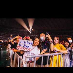 Jesse Carmichael Instagram - ❤️🔮❤️Tokyo Dome. Night 2. 📸 @bootswallace
