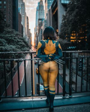 Jessenia Gallegos Instagram - Life is a mystery. Everyone must stand alone. I hear you call my name; and it feels like …. home 💛🖤 

WOLVERINE x NYC x @lit.visions 

#wolverine #cosplay #latinacosplayer #xmen #deadpoolwolverine #deadpool3 #marvelcomics #nyc #xmencosplay #marvel