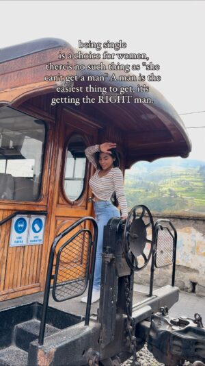 Jessenia Gallegos Instagram - I’m I wrong?? …. 
Meanwhile, in Ecuador during the last day of las fiestas in Alausi. 

 #dating #real #single #men #ecuador #chimborazo #ecuador #alausi