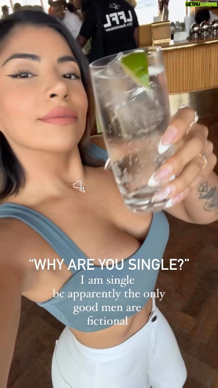 Jessenia Gallegos - 1.8K Likes - The older I get, the more annoyed I get by this question & the sassier my response 🤣😂🤣 But the real question is … WHY don’t guys get asked this exact question as often as women do? Why is being single looked down on?
Excuse me as I Cheers to turning 40, a month from now ; on my bubbly seltzer water with 🍋🟩 lime and zero alcohol. Oh & thats another question I get grilled on too? “Why don’t you drink”
ME: why don’t you G00GLE the answer 🙄😜🤣
#single #relatable #latina #dating #40sclub #almost40 #thisis40