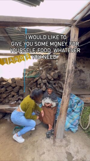 Jessenia Gallegos Instagram - Her name is Maria; she lives in Alausi Ecuador; my parents hometown.  She lives alone, but has a family member who visits to help her. Your donation will help Maria for several months with food, water, and things she would need for herself. I spoke with her for a while; explained what YOU ALL contributed with and she was very grateful for everyone’s act of kindness. 

REMINDER: we can all be heroes 

#givingback #helpingpeople #helpingothers #socialgood #makeadifference #ecuador #alausi