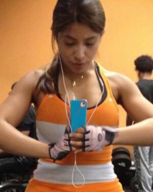 Jessenia Gallegos Instagram - ✨ MONDAY MEMORY LANE- I was in my mid
20s when I first stared body building to compete. Lots of bulking and shredding. I’m genetically bottom heavy so building an upper body took time.

✨The first slide was the last time I walked on stage for a competition; I was on my period retaining water; early 30 , 5’1 and 145lb

✨That year I realized this was as far as I could take my physique w/o chemical substances and I was adamant about not taking any. So l hung up my towel.

✨The last photo was a picture of me a few weeks after my competition. I was softer & more feminine. 

✨I never stoped working out. Now at 40 i have a leaner 8 healthier body than when I competed. Working out is part of my lifestyle. I love it. I train for healthy now, not a body type.

#fitnessjourney #fitness #workout