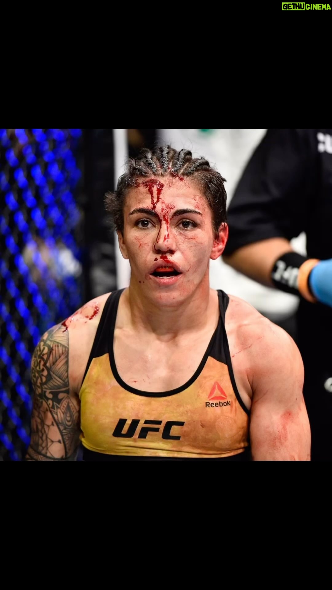Jéssica Andrade - 2.3K Likes - Só Deus sabe quão dura foi a caminhada até aqui mais ele nunca me faltou eu sou muito grata pois sem Deus eu não estaria aqui