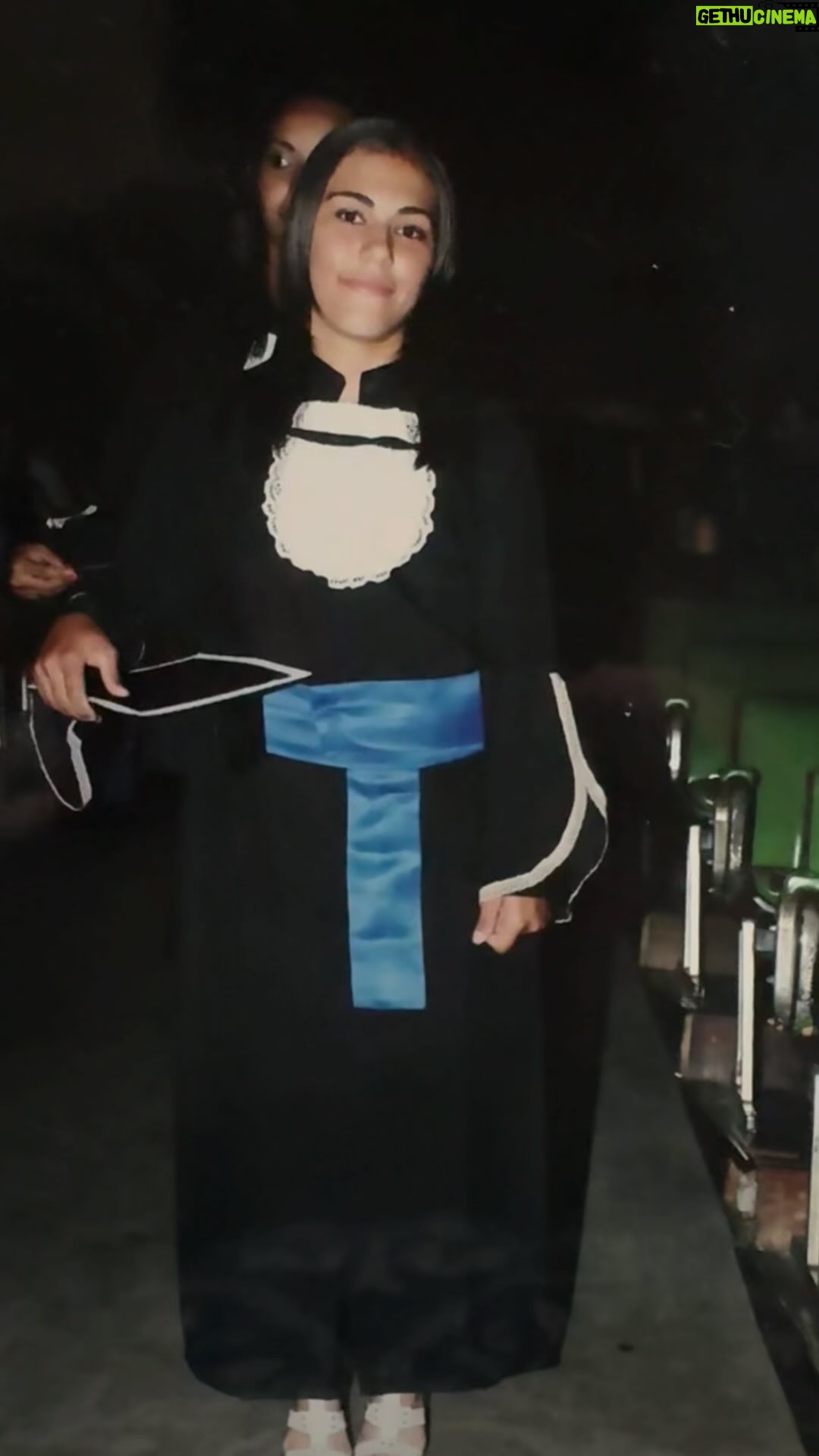 Jéssica Andrade - 2.8K Likes - Encontrei umas fotos minha na casa da mãe meu Deus o tempo fez bem para mim