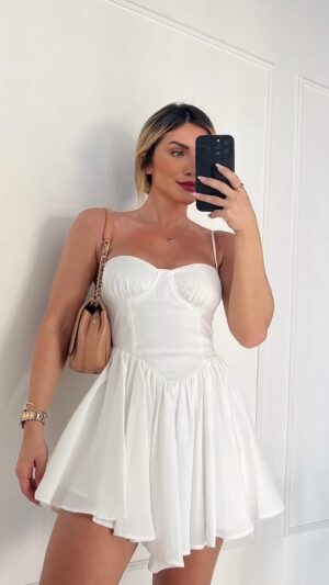 Jéssica Belcost Instagram - Gostaram das minhas comprinhas?! 🥰

Nome da loja:
10 Reais Fashion Shop

Endereço:
Rua Tiers, 558 - Brás
Dentro do @elevshopbras