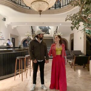 Jéssica Segura Instagram - 8 años contigo!

Barbas gracias por compartir conmigo tu tiempo, por ser tan amoroso, por ser mi compañero, por sumarte a mis locuras por acompañarme en mis proyectos, por abrazarme cuando tropiezo, por las aventuras las viajes #teamoconelalma 

• Nuestro festejo fue en @blanco_castelar no saben que deli, les dejo unas fotos para que se les antoje jajaja

• #love #couple #aniversario #aniversary #pareja #amor #deli #cena #polanco #dinner #inseparables
