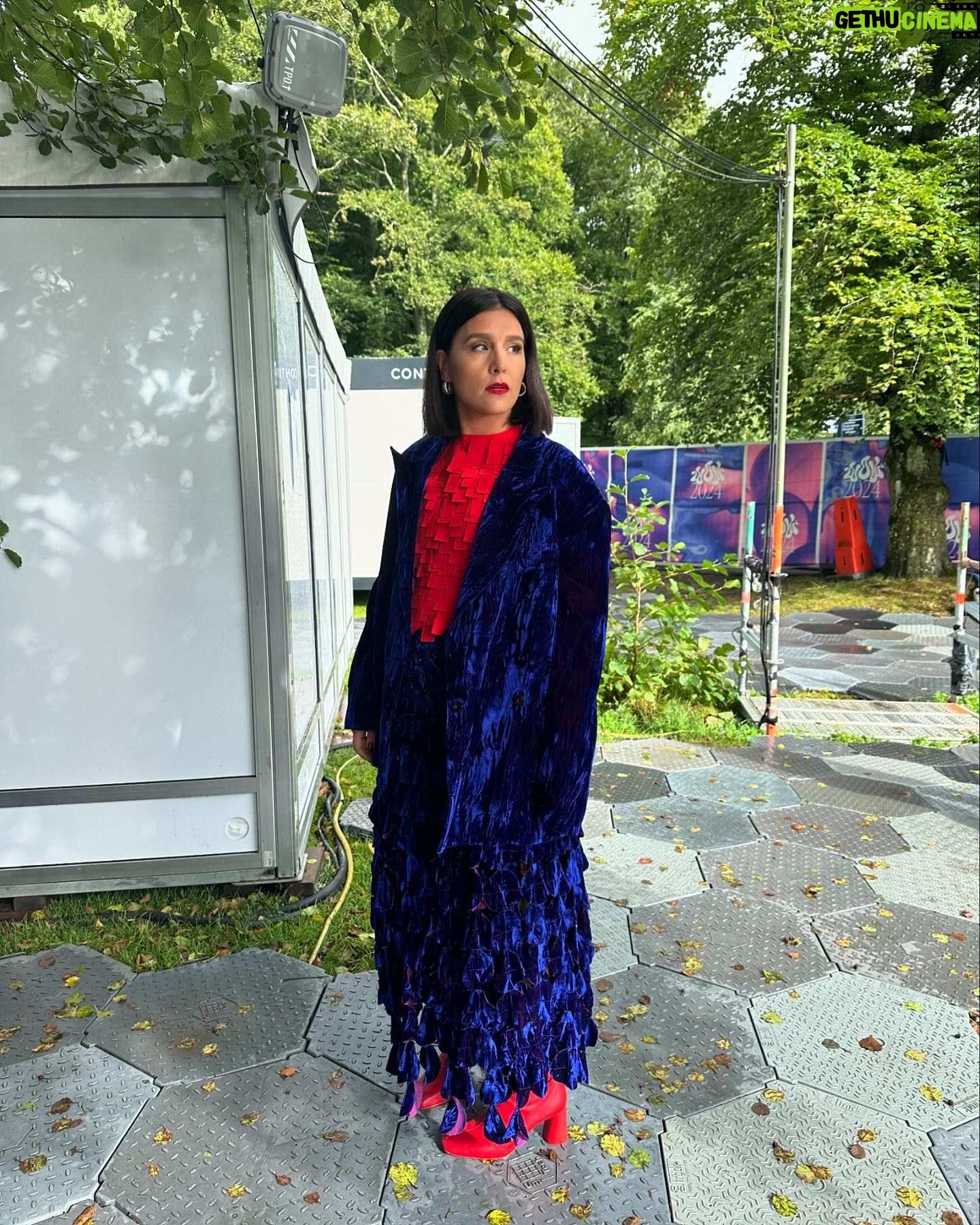 Jessie Ware - 13.5K Likes - Scandi dump