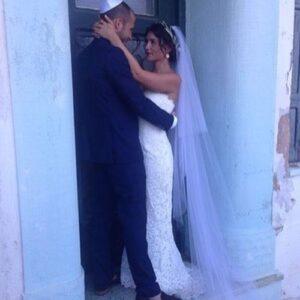 Jessie Ware Instagram - 10 years married to Sam Burrows, celebrating in our favourite place 🇬🇷