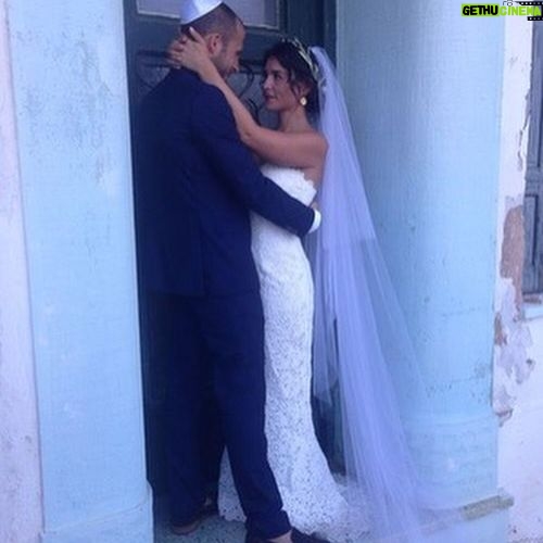 Jessie Ware - 37.1K Likes - 10 years married to Sam Burrows, celebrating in our favourite place 🇬🇷