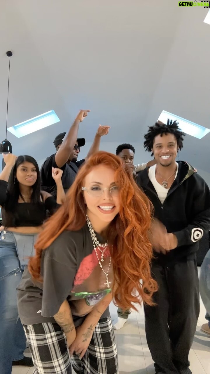 Jesy Nelson - 3 Likes - If it ain’t RnB we don’t want it! Mine out now!!! 😝