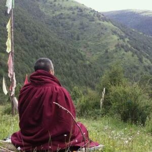 Jet Li Instagram - Ten years ago was the first time I came to do a retreat up in these mountains. Because of the high altitude, at 4000 meters, I always have to struggle with my physical body. I’m so grateful to my guru Khenpo Tsultrim Lodrö for patiently guiding me in my study and practice here. This year, I’m so happy because my wife and youngest daughter, Jada, were able to experience this very special place with me during this last week. The most important part of every session of practice is to make an aspiration for world peace, less suffering, and good health and happiness for all.