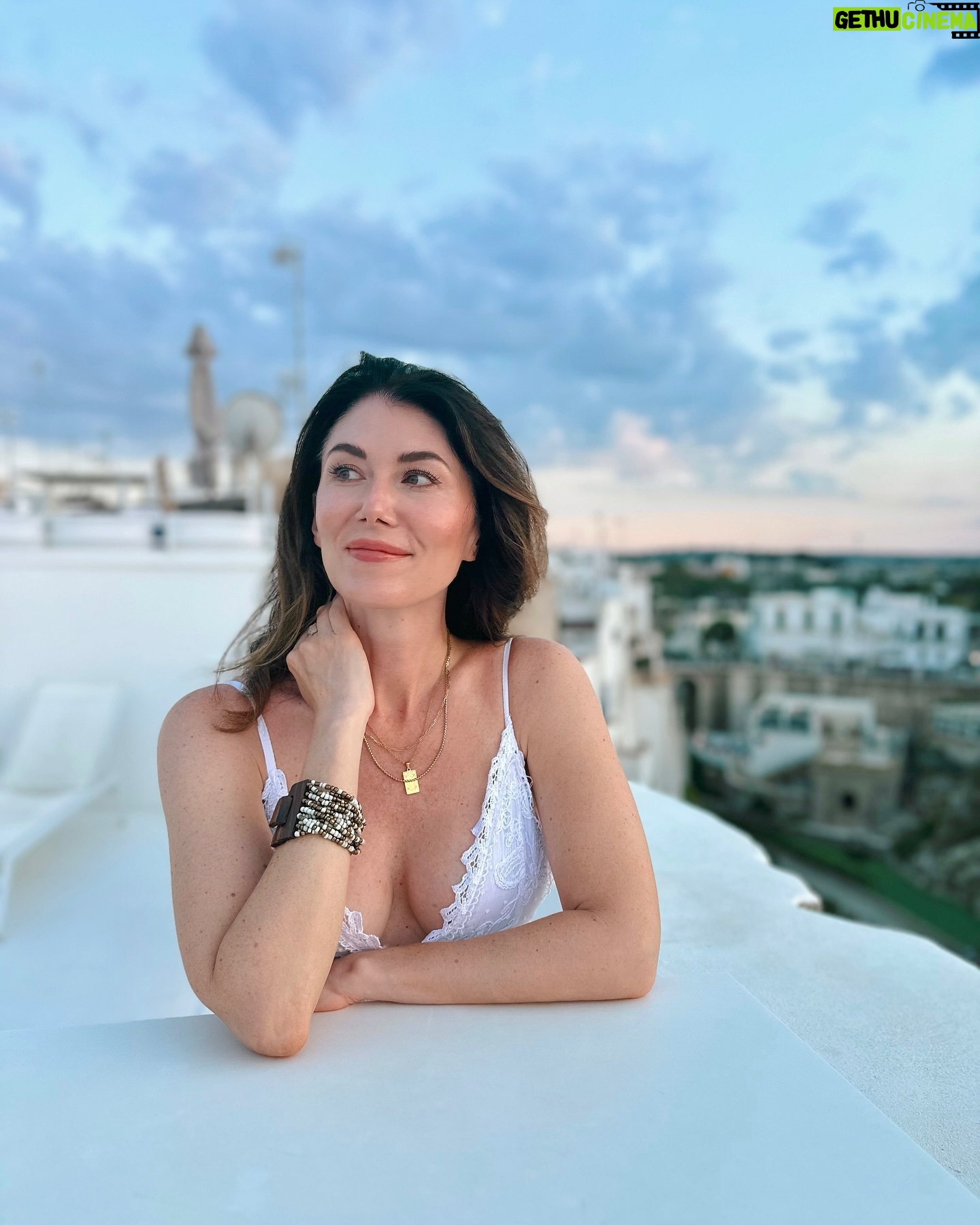 Jewel Staite - 14.4K Likes - Ok so I’ve done my genealogy and my family tree and honestly it’s baffling that I’m not at all Italian, this country was made for me.
❤️🇮🇹❤️🥂