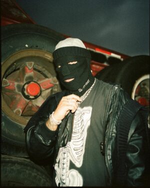 Jhay Cortez Instagram - Cual sería una buena canción de Soltar en Junio??? O un RMX??? 🤔