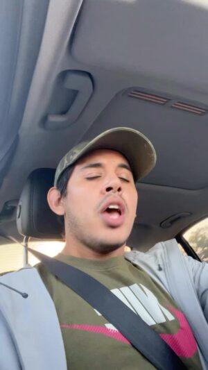 Jhonny Caz Instagram - Como se supera esta canción 😫🍺🍻
