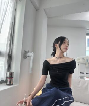 Ji Hye-won Instagram - 비오니까 얼른 더 빨리 집으로 들어가자 ... 🌧️⛈️