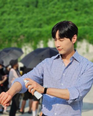 Ji Hyun-woo Instagram - #메디올#미녀와순정남

@mediall.official