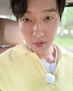 Ji Hyun-woo Instagram - #고두심이좋아서#고흥
촬영중간에 정말 오랫만에 찍어본 셀카😅
좋은 하루 보내세요