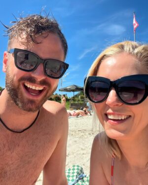Jim Bakkum Instagram - Joe! 37 vandaag! Ik ben lekker bij mijn vier soulmates 🌴