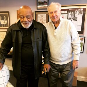 Jim Brown Instagram - Honored to speak at this year’s @paulhornungaward. What a special event, honoring an outstanding running back and young man @saquan_barkley26. Thank you Louisville Sports Commission and all those who made this event possible..! #louisvillesportscommission #goldenboy #nfl