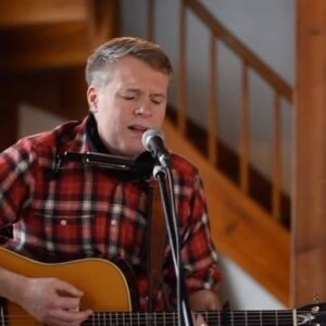 Jimmy Kelly Instagram - Hey folks,
wir wünschen Euch eine gesegnete Osterwoche und einen schönen Sonntag. 🌿
Auch dieser Song #churchbellsareringing wird uns ab dem 20.04. auf Tour begleiten.🥰 #backonthestreet 
Wir freuen uns schon sehr, ihn live für Euch zu singen.
God bless, Euer Jimmy 
#jimmykelly #jimmykellyandthestreetorchestra #welovemusic #ontoursoon #eswirdspannend #comeandjointhefun #wirfeierndasleben #seeyousoon #wewillsinguntilwepassout #kellyfamily #thekellyfamily #blessedsunday