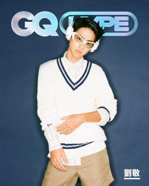 Jimmy Liu Instagram - 【GQ HYPE】好萊塢了然後呢？專訪 00 後潛力演員劉敬：「世界這麼大，為什麼要把自己侷限在舒適圈裡？」

有些演員是大雞慢啼，有些演員則是勢如破竹，而 00 後的「劉敬」無疑屬於後者，出道短短兩年就已經演出過不少爆款劇，《華燈初上》、《機智校園生活》⋯⋯ 等等都是他的輝煌戰績，更一路過關斬將闖入好萊塢，與國際巨星楊紫瓊、吳彥祖等人共同演出 Disney  影集《西遊 ABC》，或許有些人會認為這不過是幸運之神的偏愛，但訪談完之後，我倒認為是一路以來的練等與積累，讓整個宇宙願意倒過來幫他。

完整專訪請見 @gqtaiwan 主頁連結

編輯：@amberchiuchiu
企劃、服裝造型： @or.huang
攝影： @yourddoris
藝能關係經理： @lagerfeld
化妝： @tsengkuowei
髮型： @tsaiking @under.hair.1
採訪撰稿： @nanci_chen @sofie_0918
服裝協力： @poloralphlauren

#劉敬#gqhype