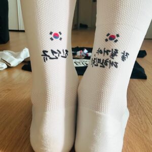 Jin Sun-kyu Instagram - 션형님의 발걸음위에 시원한바람이불어
부디 완주하시길 간절히 기도합니다!!🙏

조금이라도 그발걸음에 도움이되어서 참 기쁩니다!!

동참해주세요~~!!모두 오늘하루 8.15k 걷고 뛰어보아요~!!

잘될거야 대한민국🇰🇷
대한민국 만세🇰🇷

#8.15run#페이서#션형님화이팅!!!!#대한민국화이팅!#도움주신모든분들화이팅!#같이뛰는대한민국🇰🇷