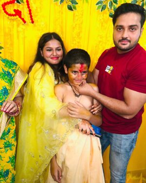 Jina Samal Instagram - Bhanaja Haladi ceremony #gandhasana #haldiceremony #thredceremony