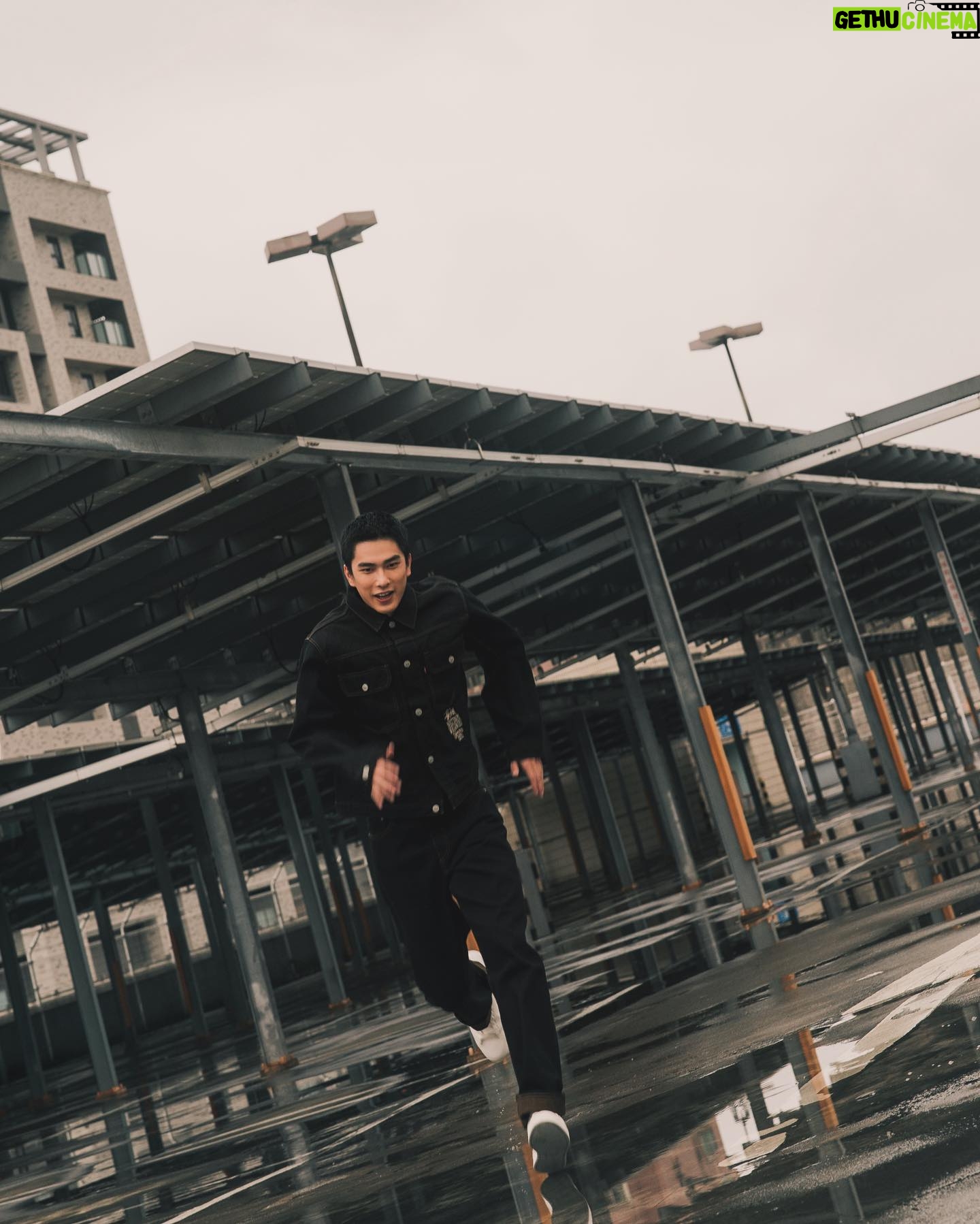 Jing-Hua Tseng - 37.3K Likes - 風鈴高中上學第一天,我也要加入防風鈴🤝
@levis_taiwan