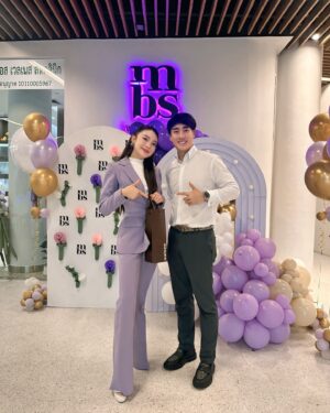 Jiravich Pongpaijit Instagram - ยินดีกับหมวย สำหรับคลินิกใหม่ แล้วก็สุขสันต์วันเกิดด้วยน้า 
มีความสุขมากๆ สำเร็จๆทุกอย่างที่ทำเลยค้าบ 👏🏻👏🏻👏🏻