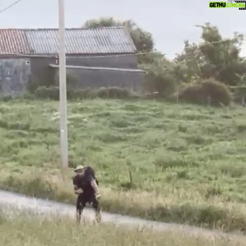 Jiří Procházka - 118.8K Likes - Training and walking from dawn till dusk. Take a rest and again
//\\
#Camino