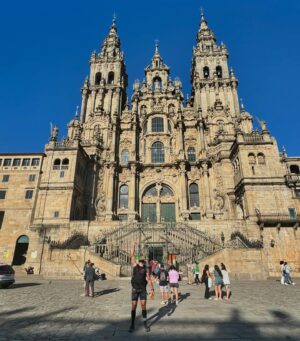 Jiří Procházka Instagram - Santiago de Compostela
Finaly here
260km 
Beautiful  Portugal and Spain

Lot of work done 🙏