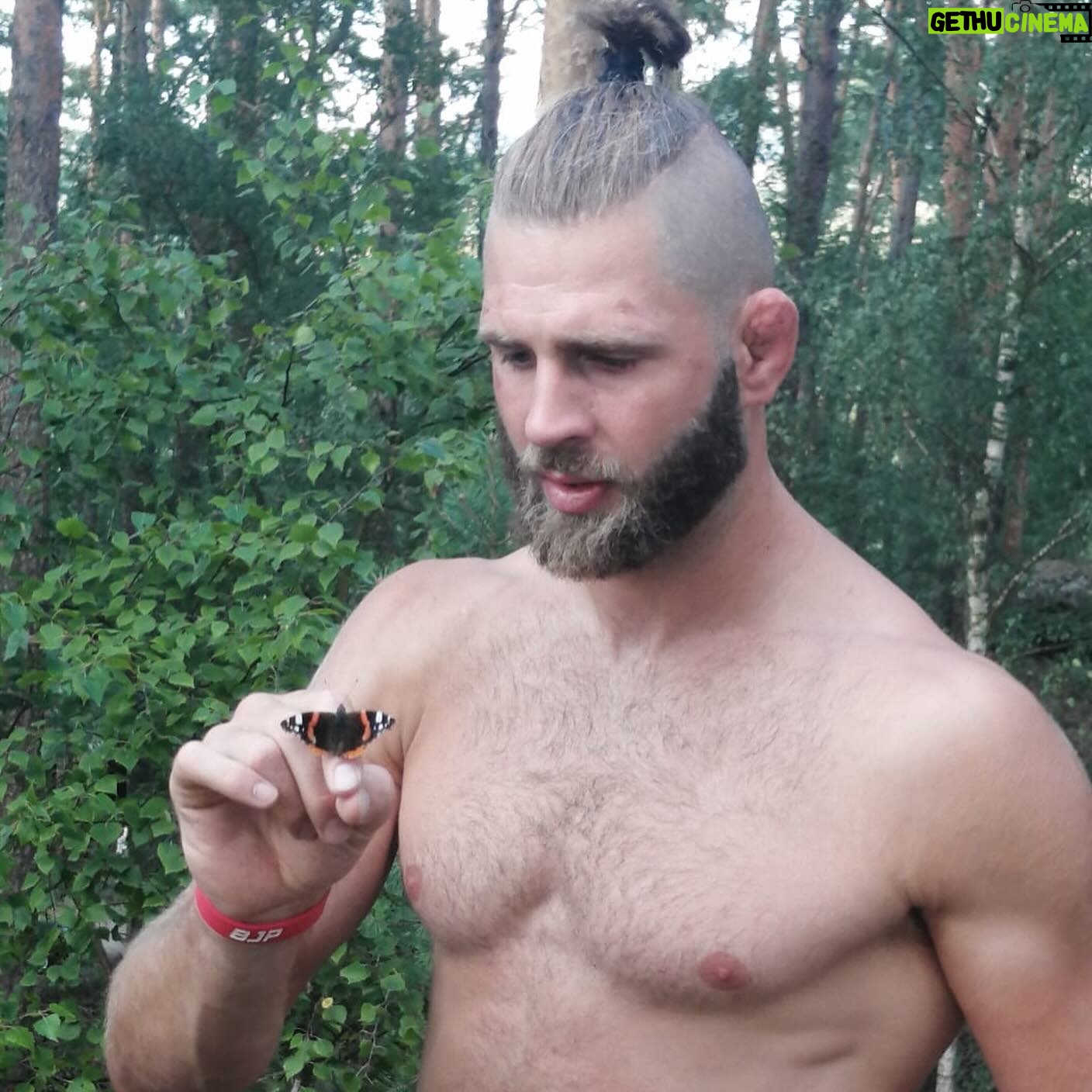 Jiří Procházka - 48.1K Likes - Last Fire meeting, and rest.
Lets get to work.
/\